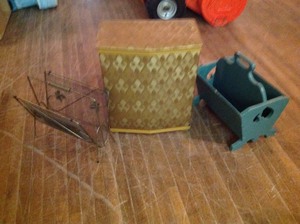 lot 103 image: Hamper & Magazine Racks