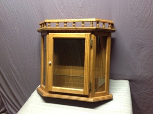 lot 107 image: Wood Display Case