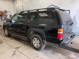 2004 Chevrolet Suburban Z71 4x4 -No Reserve-