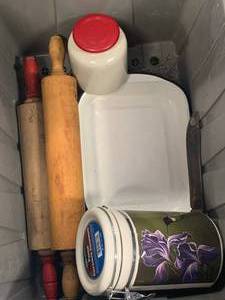 lot 37 image: Kitchen Supplies