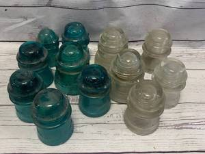 lot 39 image: Lot of 12 Glass Hemingray Insulators