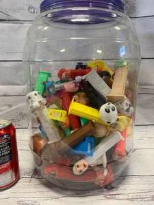lot 48 image: Tub of Pez Dispensers