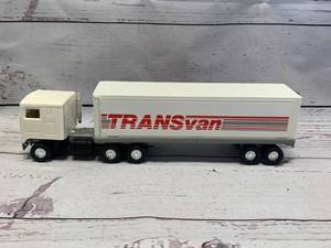 lot 85 image: Vintage Ertl Trans Van