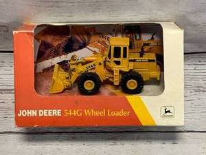 lot 58 image: Ertl John Deer 5446 Wheel Loader