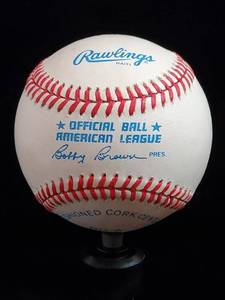 lot 39 image: Rod Carew Autographed Ball