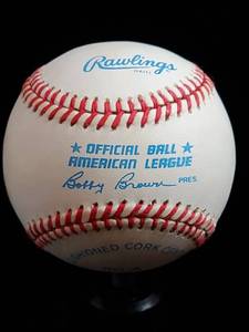 lot 70 image: Luke Appling Autographed Ball