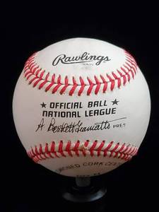 lot 71 image: Ernie Banks Autographed Ball