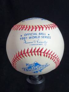 lot 30 image: 1991 Official World Series Balls NIB 12 Count