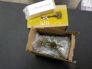 100 Skelton Keys bottle openers wit...