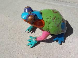 Metal Frog 12 x 9...