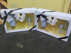 Set of 2 Ariana Grande Fragrance Gi...