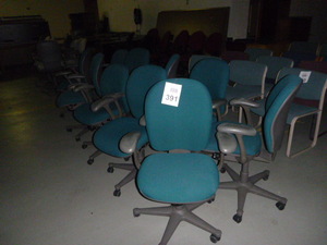 10 Teal Rolling Office Chairs