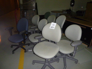 9 Rolling Office Chairs