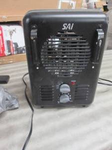 lot 2 image: Sai 1,500-Walt Utility Milkhouse Fa...
