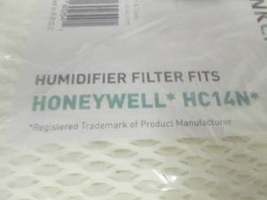 lot 105 image: 3 Holmes Humidifier Filters...