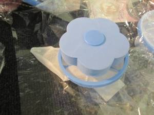 lot 111 image: Lot of 8 6pks Flower Shaped Strain...