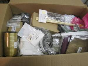 lot 118 image: Box of Misc. Returned Items...