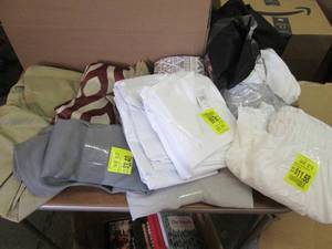 lot 125 image: Large Assortment of Curtains & Line...