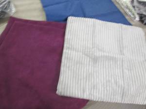 lot 212 image: 3-2pc Pillow Covers Sets W2...