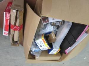 lot 253 image: Box of Misc. Returned Items...