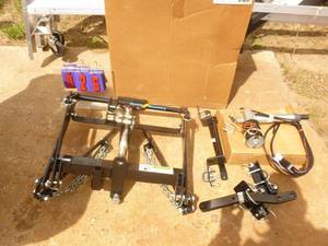 Cyle Country 3 point hitch assembly with 12 volt electrichydraulic ram with wiring. New in box. Unknown application. As shown.