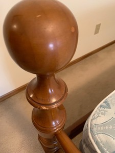 lot 5 image: Wood Double Bed Frame