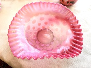 lot 19 image: Lot of Vintage Glassware