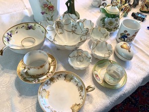 lot 25 image: Vintage Glassware lot inlcuding Nippon Items