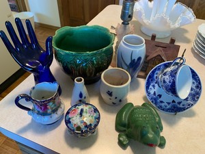 lot 52 image: Vintage Lot of Treasures