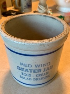 lot 58 image: Red Wing Beater Jar