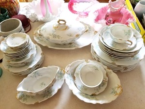 lot 98 image: Partial Limoges China Set