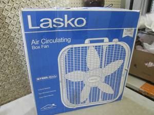 Lasko 3-Speed Box Fan Open Box  D-2...