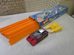 Vintage Hot Wheels Track  EW5...