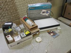 Assorted Electronics Light Box Tabl...