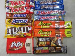 Assorted CandyCandy Bars  C-2...