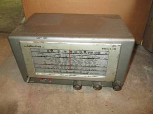 lot 8 image: The Hallicrafters Co. Broadband Rad...
