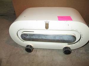 lot 11 image: Vintage Zenith Consol-Tone Radio Mo...