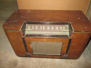 lot 18 image: Coronado Antique Radio See Photos...