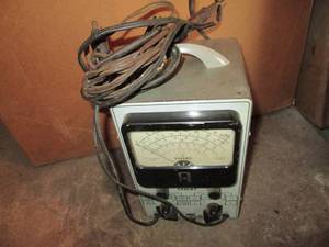 lot 23 image: Vintage Knight Radio Tube Tester U...