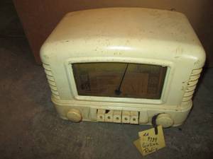 lot 26 image: Airline Vintage Radio Untested...