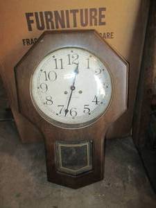 lot 45 image: Elgin Wall Hanging Clock ...
