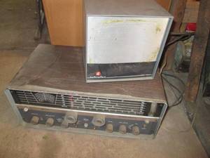 lot 46 image: The Hallicrafters Co. Broadband Rad...