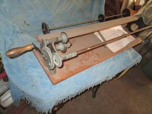 lot 68 image: Window Shade Cutting Tool See Phot...