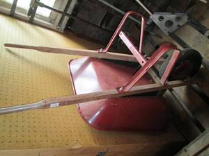 lot 81 image: Steel Wheelbarrow...
