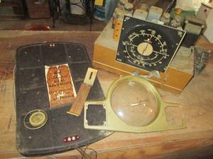 lot 92 image: Admiral Radio Parts Only...