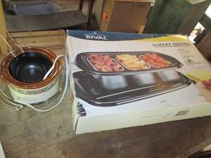 lot 97 image: Small Crock Pot, Rival Buffet Serve...