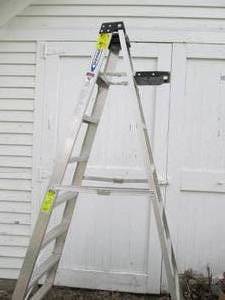 lot 102 image: Werner 8 Aluminum Step Ladder Min...