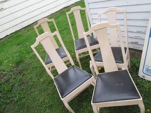 lot 109 image: 5 Chairs ...