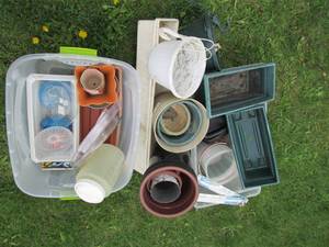 lot 125 image: Large Lot of Planters and Panting S...