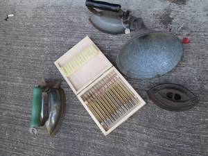 lot 167 image: Box of New Drill Bits, Vintage Funn...